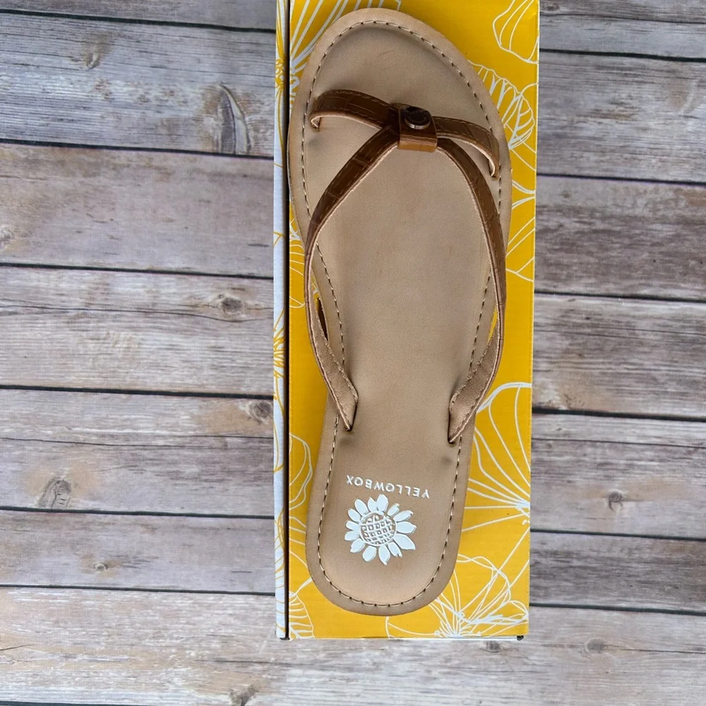 NWT Yellow Box Brown Sandals, Size 8.5 - Picture 2 of 4
